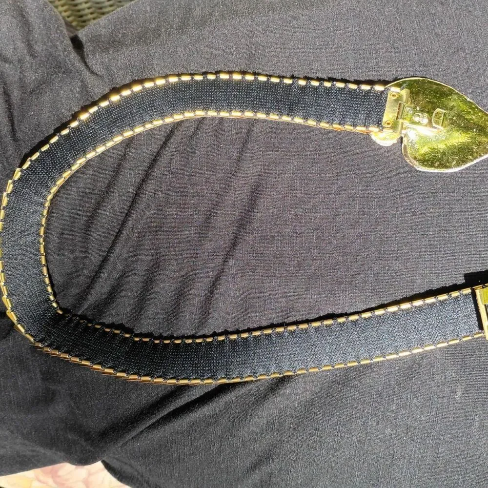Vintage Stretch Metal Snake Scale Belt with Leaf Buckle